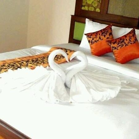 Hasna Palace Hotel Ao Nang Esterno foto
